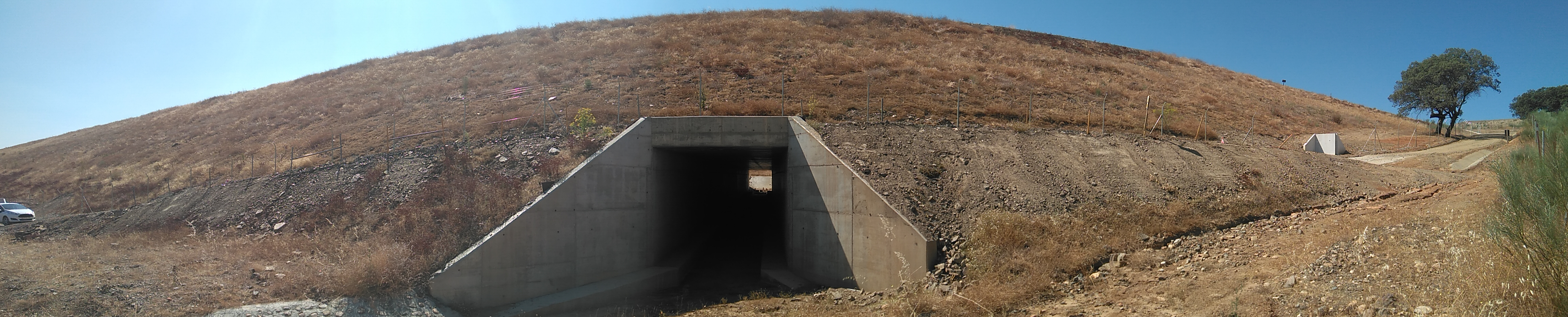 Cross-sectional drainage work prepared as passage for wildlife Cross-sectional drainage work prepared as passage for wildlife