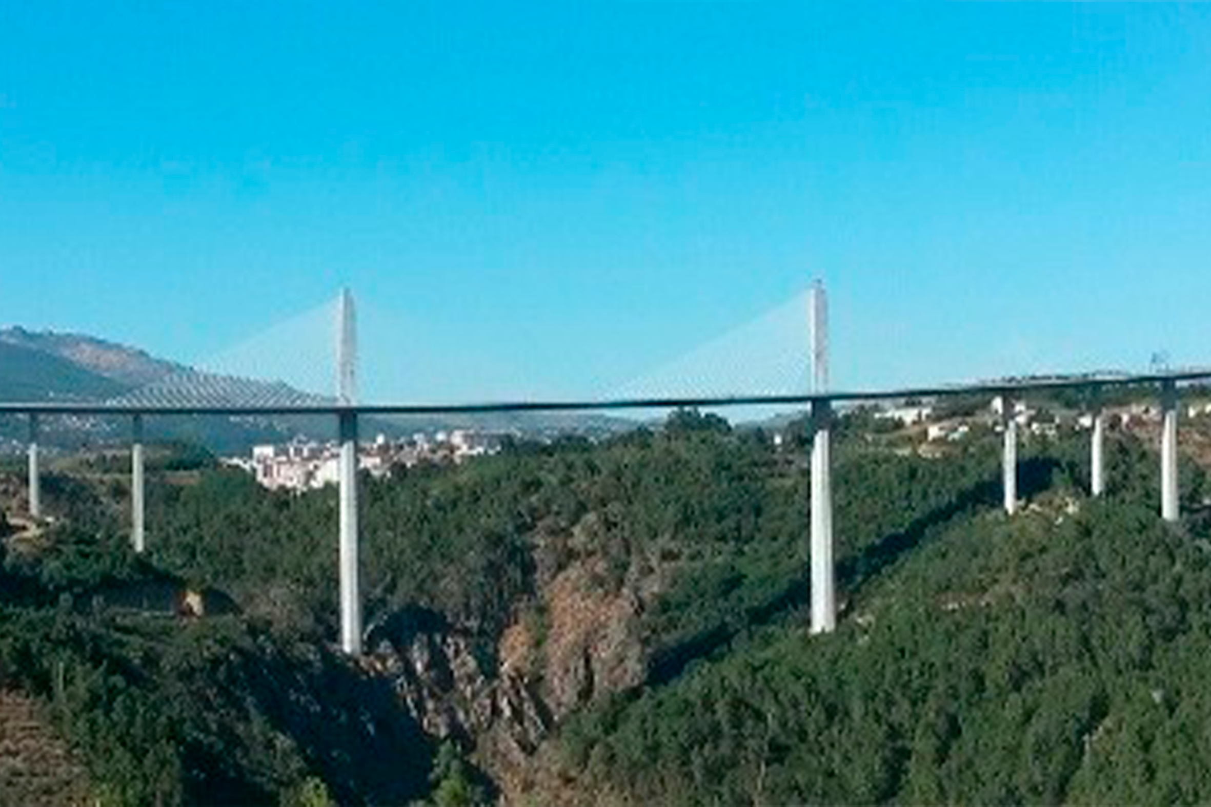 Puentes y estructuras